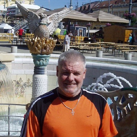 Tibor, 54 éves társkereső profilképe (Komló, 2432100)