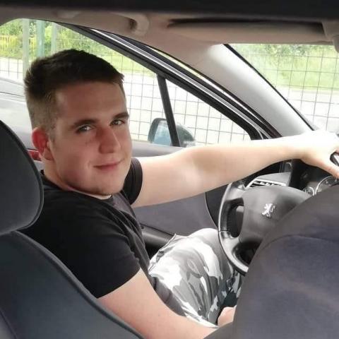 Benjamin, 26 éves társkereső profilképe (Madocsa, 3574301)