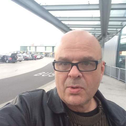 Gábor, 56 éves társkereső profilképe (Nyergesújfalu, 3880901)