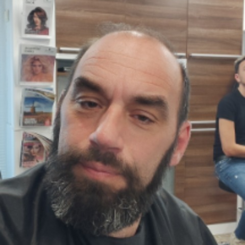Zoltan, 52 éves társkereső profilképe (Pécs, 3921701)