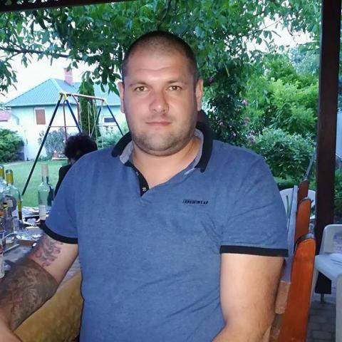 Balazs, 44 éves társkereső profilképe (Téglás, 3481601)