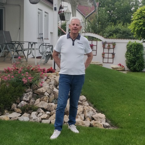 László, 69 éves társkereső profilképe (Kalocsa, 4395301)