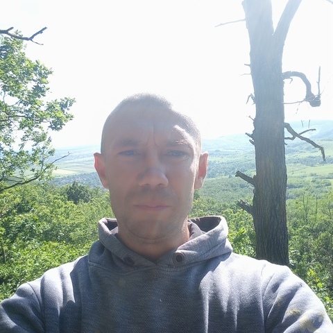 János, 41 éves társkereső profilképe (Pécs, 4331801)