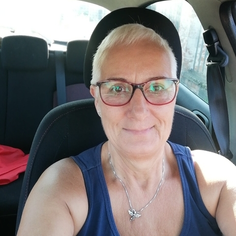 Kati, 61 éves társkereső nő - Debrecen