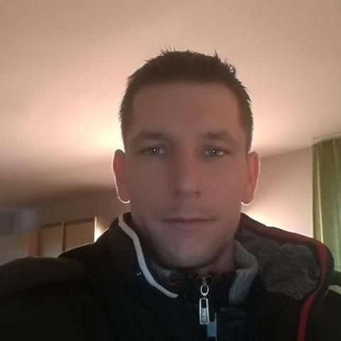 Ferenc, 38 éves társkereső profilképe (Budapest, XV., 3682402)