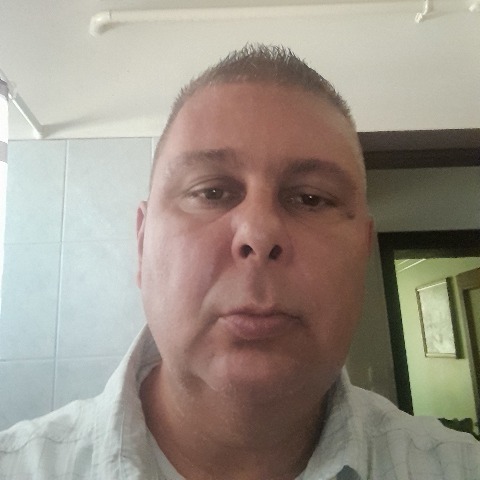 Csaba, 45 éves társkereső profilképe (Érd, 3208702)