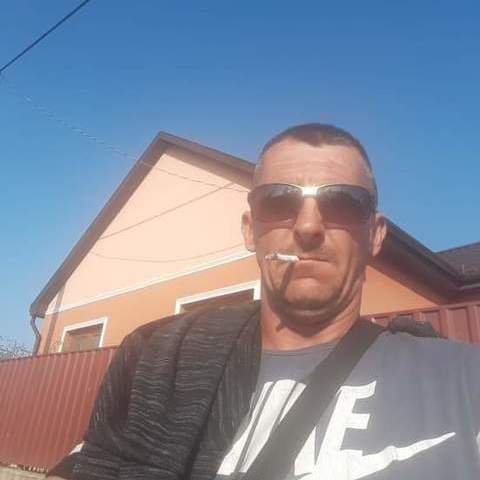 László, 42 éves társkereső profilképe (Nyíradony, 4097204)