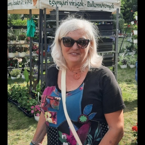 Rebeka, 65 éves társkereső profilképe (Oroszlány, 3992005)