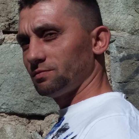 Gyuszi, 40 éves társkereső profilképe (Salgótarján, 3247405)