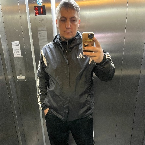 Attila, 47 éves társkereső profilképe (Százhalombatta, 4463307)