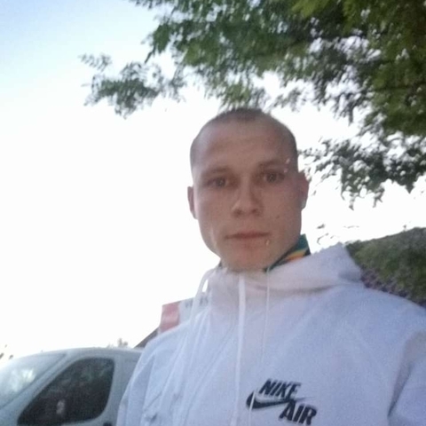 István, 32 éves társkereső profilképe (Kunszentmárton, 4422707)