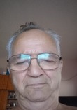 kotor egy férfi egy társkereső cougar társkereső