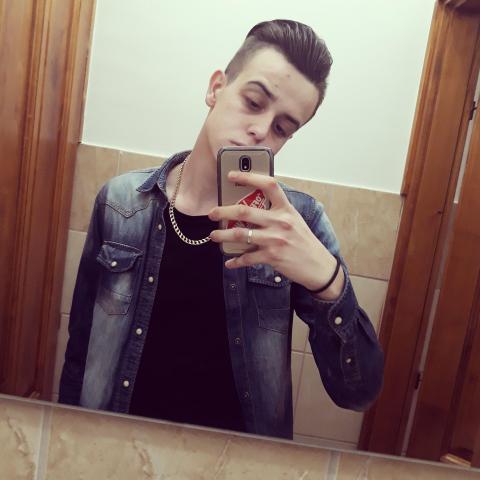 Jozsef, 27 éves társkereső profilképe (Kisvárda, 3736107)