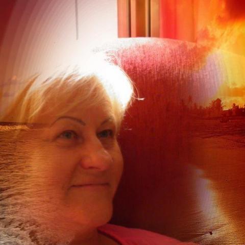 Katalin, 70 éves társkereső profilképe (Tata, 3711808)