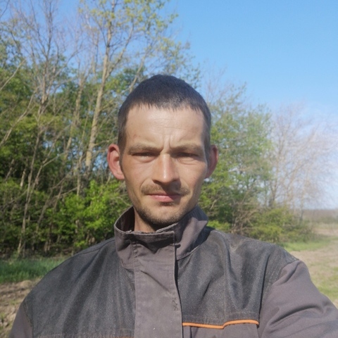 Roland, 30 éves társkereső profilképe (Debrecen, 4382309)