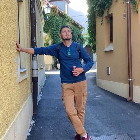 András, 32 éves társkereső profilképe (Székesfehérvár, 4195710)