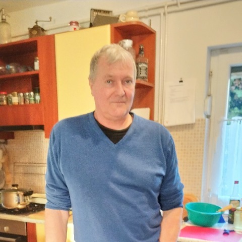 Péter, 58 éves társkereső profilképe (Kisbér, 3782010)