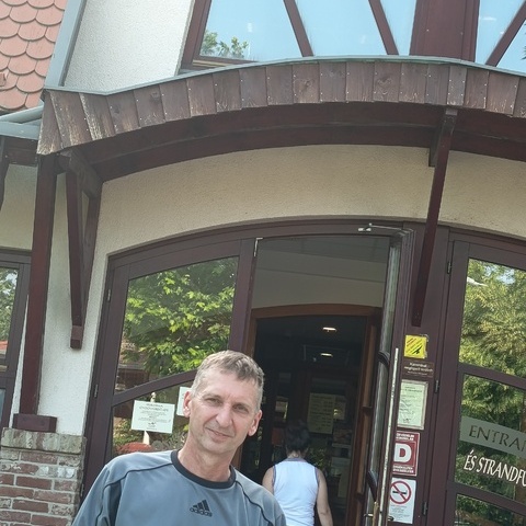 Zoltán, 51 éves társkereső profilképe (Ecsegfalva, 3783711)