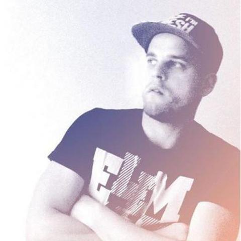 Krisztián, 38 éves társkereső profilképe (Komló, 3043815)
