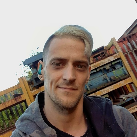 Krisztián, 32 éves társkereső profilképe (Budapest, X., 4346616)