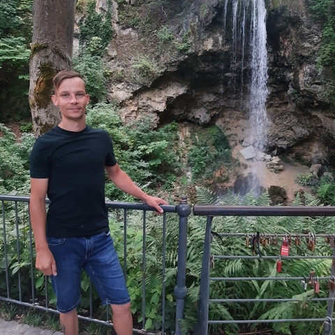 Krisztian, 39 éves társkereső profilképe (Szombathely, 4156317)