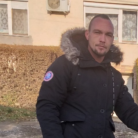István, 31 éves társkereső profilképe (Adony, 3921422)