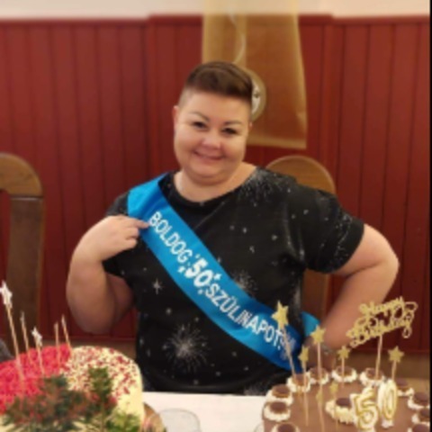 Henriett, 52 éves társkereső profilképe (Mohács, 4307522)