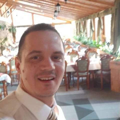 Csaba, 43 éves társkereső profilképe (Eger, 3767323)