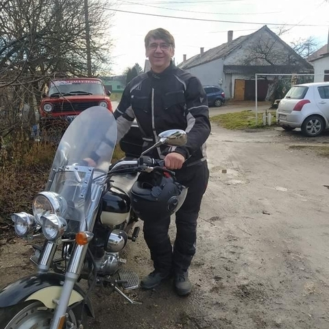 Zoltán, 55 éves társkereső profilképe (Környe, 4126124)