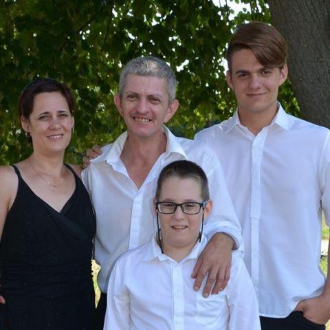 family társkereső