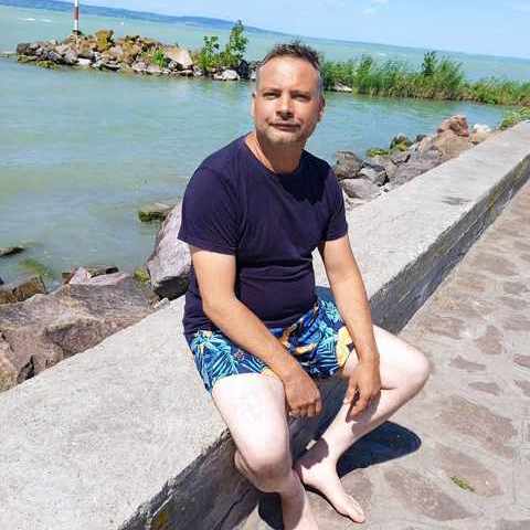 Róbert, 48 éves társkereső profilképe (Tolna, 4420527)