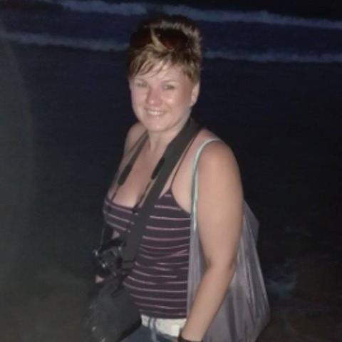 Andi, 44 éves társkereső profilképe (Győr, 4305128)