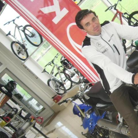 Adorján, 43 éves társkereső profilképe (Graz (Styria, Ausztria), 3200729)