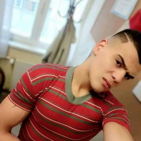 Csaba, 21 éves társkereső férfi - Bélmegyer