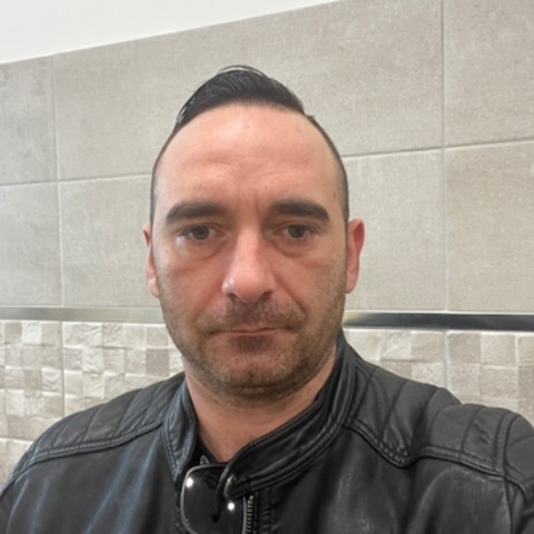 Adrián, 38 éves társkereső profilképe (Budapest, XI., 4341532)