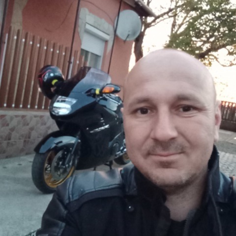 Gábor, 45 éves társkereső profilképe (Kisvárda, 4379135)