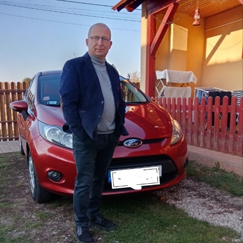 Gábor, 48 éves társkereső profilképe (Kisláng, 4668739)