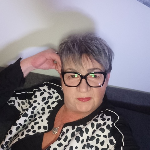 Aniko, 61 éves társkereső profilképe (Lienz (Tyrol, Ausztria), 4370539)