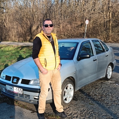 Tamàs, 43 éves társkereső profilképe (Nagyatád, 4656339)