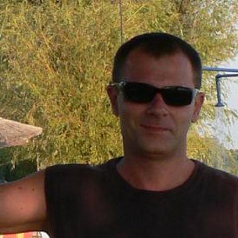Péter, 57 éves társkereső profilképe (Siófok, 3676541)