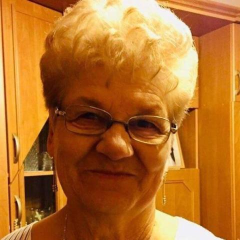Gyuláné, 69 éves társkereső nő - Miskolc