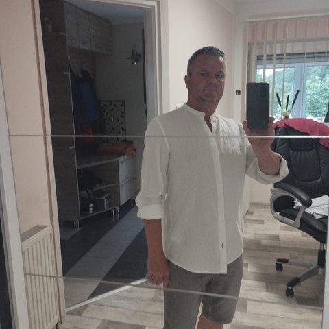 Laci, 48 éves társkereső profilképe (Csókakő, 3636741)