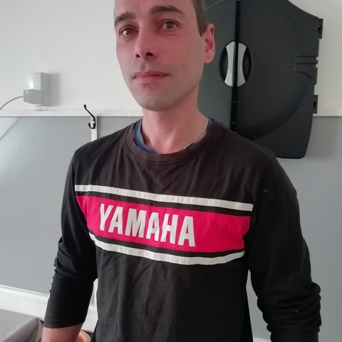 Zoltán, 41 éves társkereső profilképe (Debrecen, 3924242)