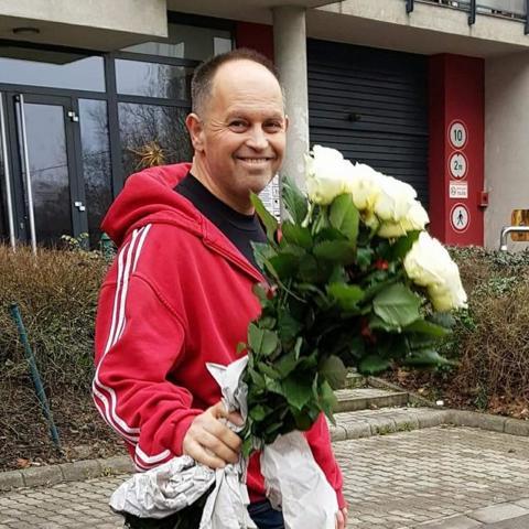 Levi, 54 éves társkereső profilképe (Pécs, 3371843)
