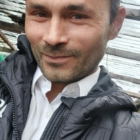Csaba, 37 éves társkereső profilképe (Kecskemét, 4430643)