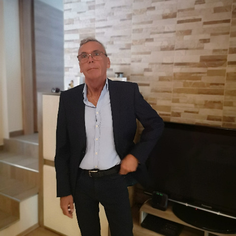 Gábor, 66 éves társkereső profilképe (Szatymaz, 4125445)