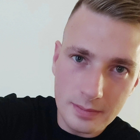 Sándor Balázs, 31 éves társkereső profilképe (Encsencs, 4126045)