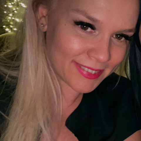 Zsuzsanna, 47 éves társkereső profilképe (Budapest, 4749546)
