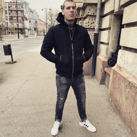 László, 23 éves társkereső profilképe (Győr, 4371146)