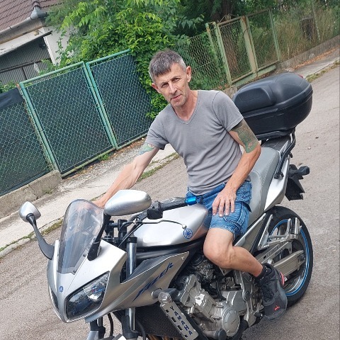 László, 53 éves társkereső profilképe (Budapest, XVI., 4434250)